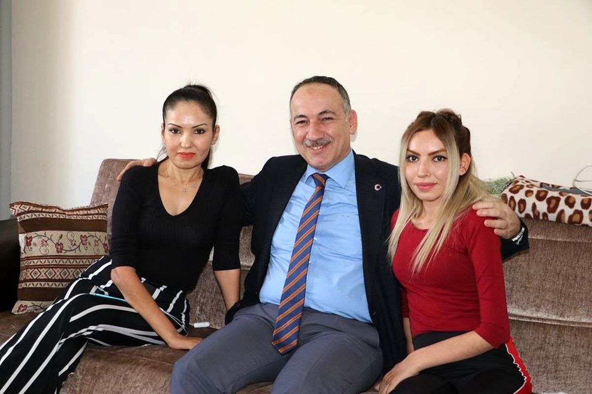 Başkan Saygılı\'dan Pınar ve Bilge kardeşlere sürpriz