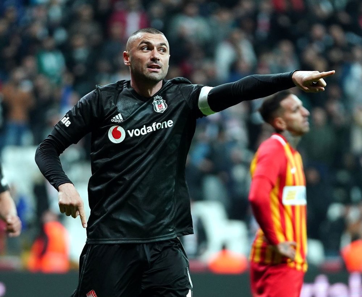 Beşiktaş\'ta Burak\'a alternatif aranıyor