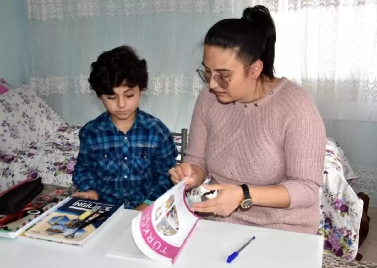 Bitlis\'te okula gidemeyen 75 öğrenciye evde eğitim hizmeti