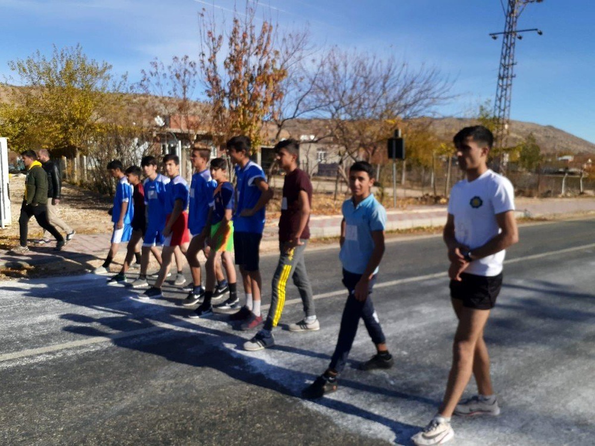 Dicle\'de okul sporları kros yarışması