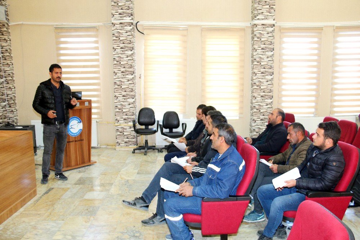 Edremit Belediye personeline yüksekte çalışma eğitimi