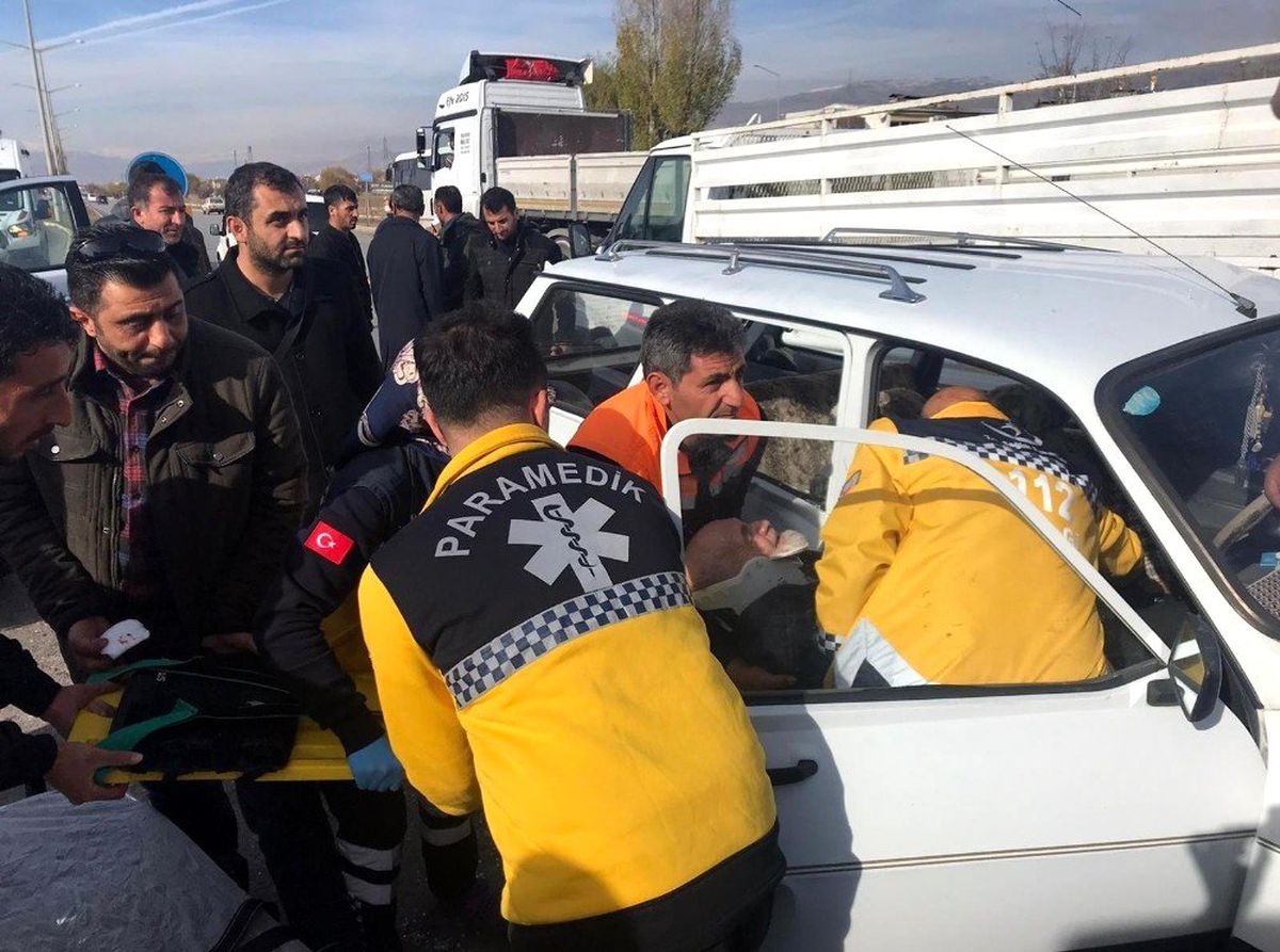 Erzincan\'da trafik kazası: 2 yaralı
