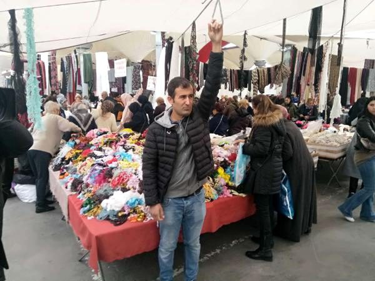 Fırtınayla havalanan pazarcı o anları anlattı