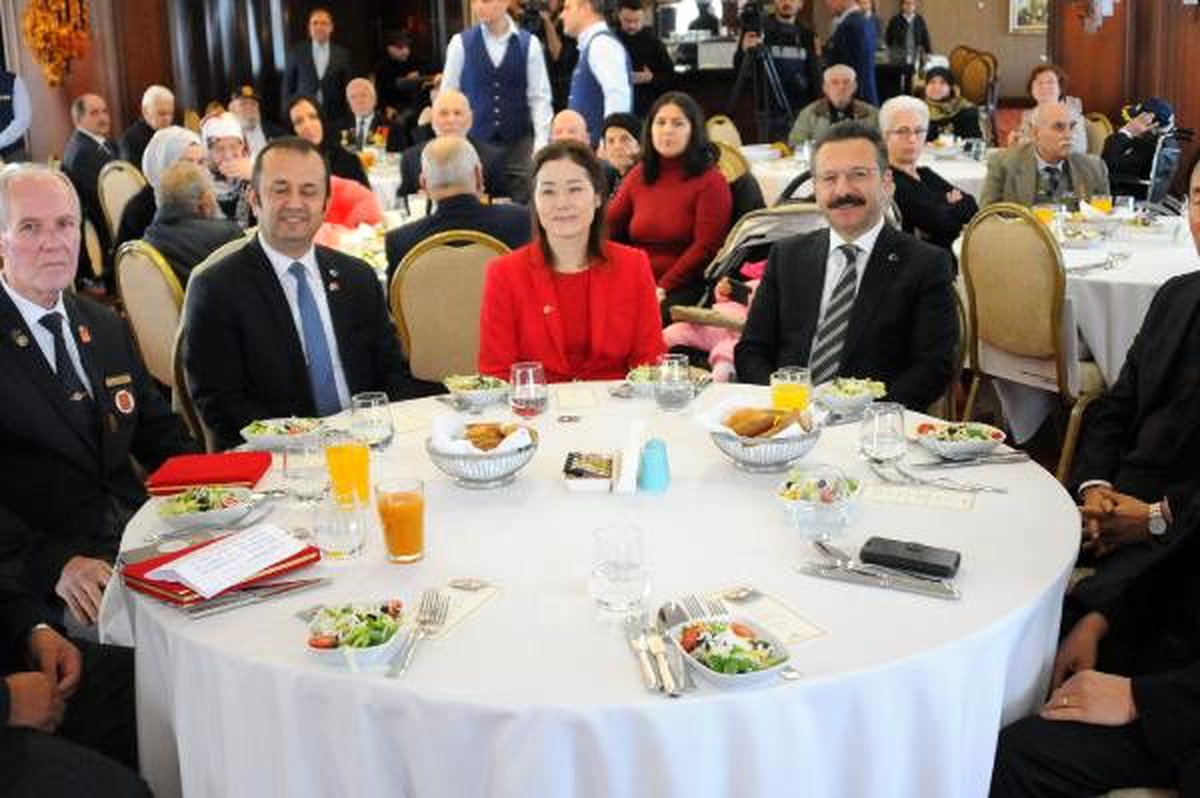 Güney Kore, gazileri teşekkür yemeğinde ağırladı