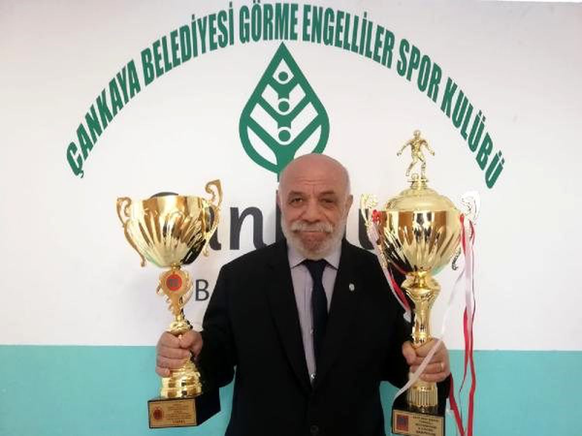 Kansere yakalandı, engelli gençleri bırakmadı