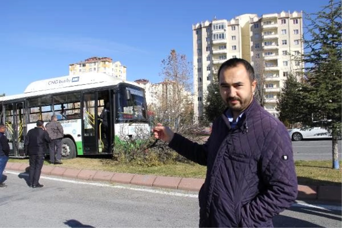 Kayseri\'de beton mikseri, halk otobüsü ile çarpıştı: 14 yaralı