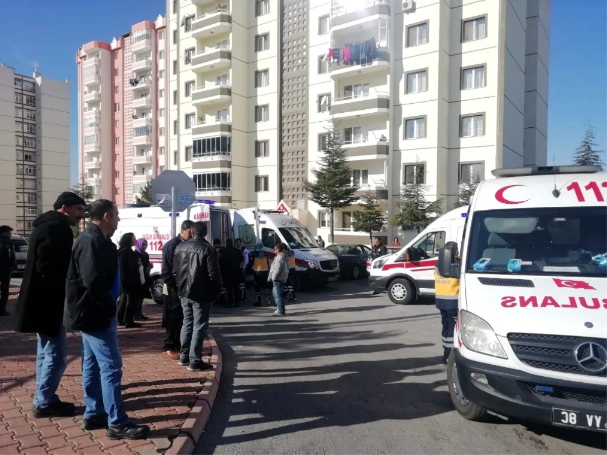 Kayseri\'de beton mikseri, halk otobüsüne çarptı: 16 yaralı