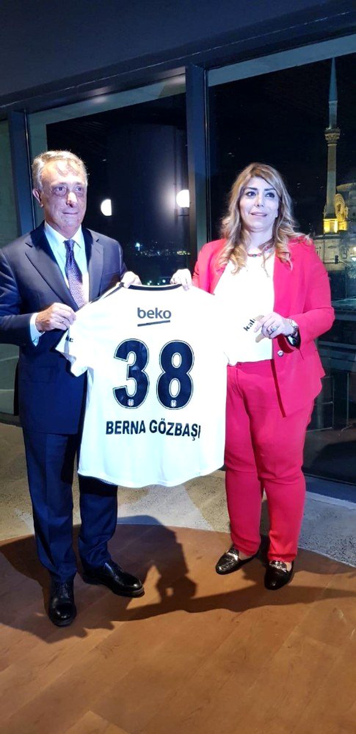 Kayserispor Başkanına Beşiktaş forması