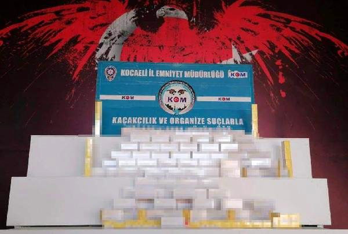 Kocaeli\'de 2 bin 400 paket elektronik sigara tütünü ele geçirildi