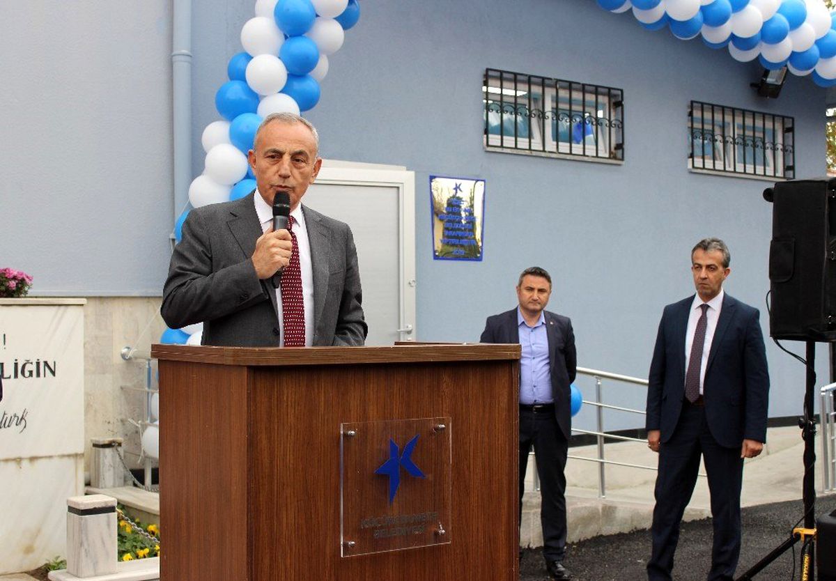 Küçükçekmece\'deki engelli çocuklara özel spor salonu