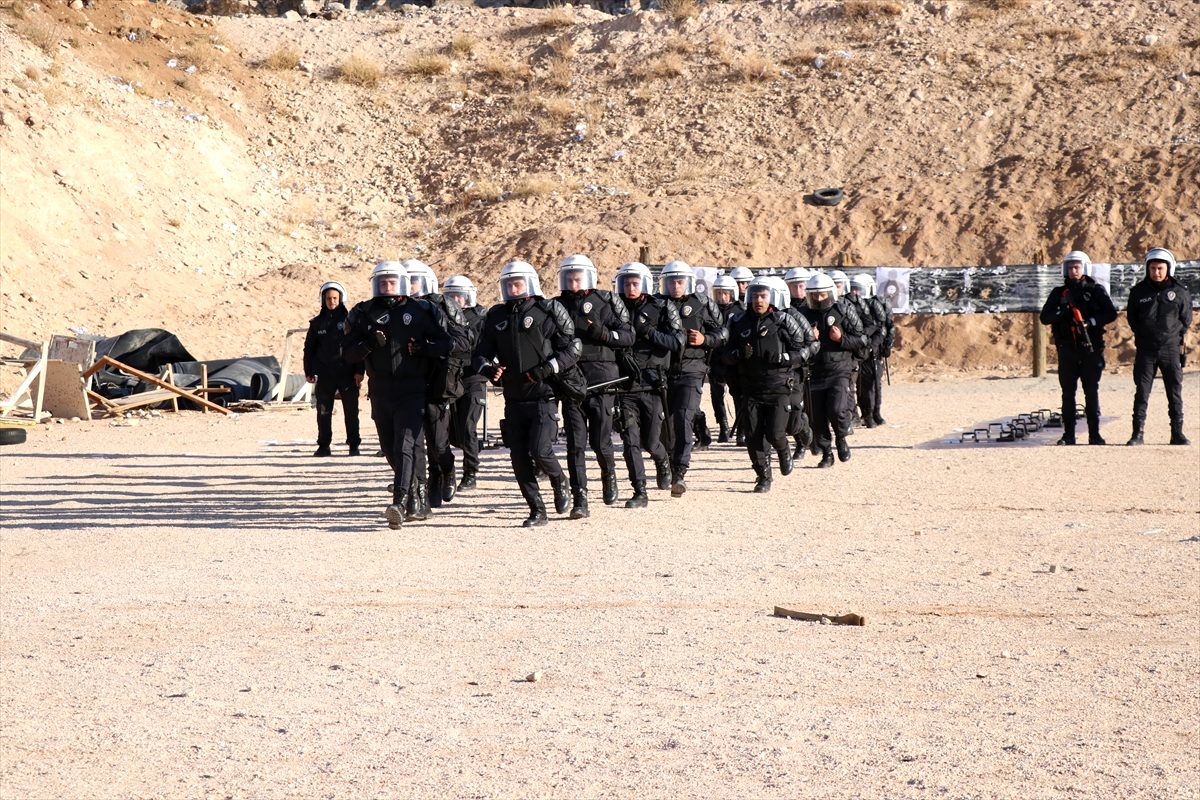 Niğde\'de toplumsal olaylara müdahale tatbikatı yapıldı
