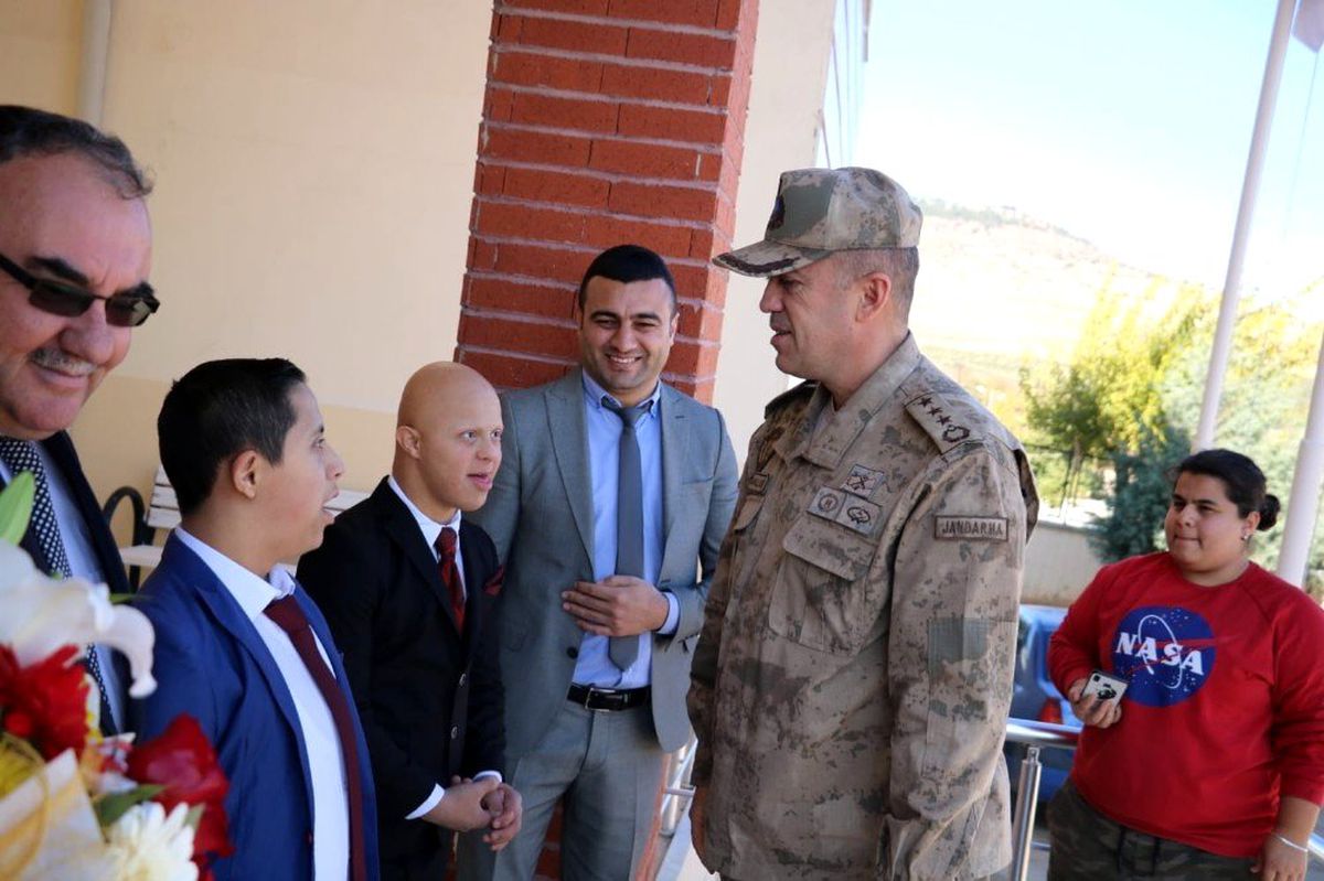 Özel Çocuklara anlamlı ziyaret