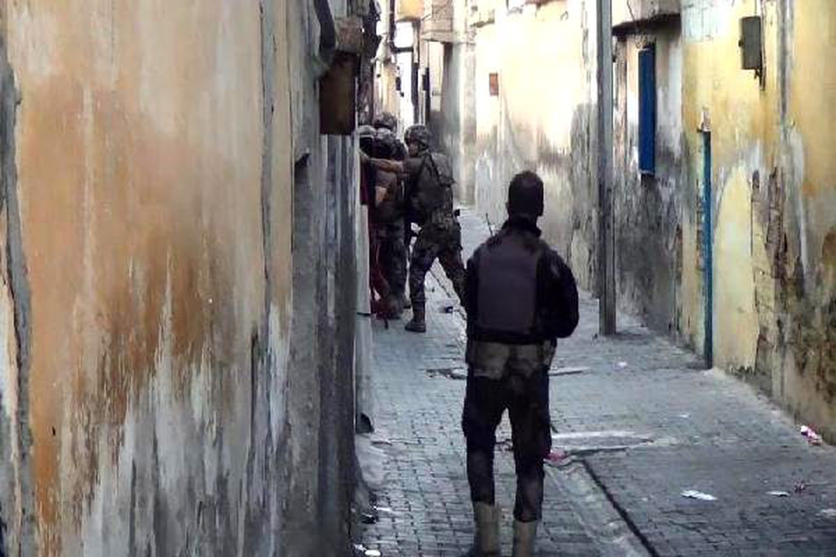 Şanlıurfa\'da terör operasyonunda 2 tutuklama