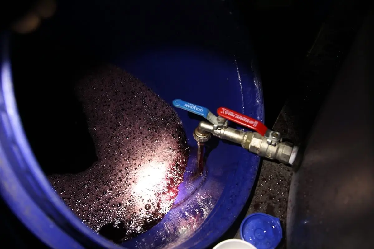 Tekirdağ\'da 1700 litre sahte içki ele geçirildi