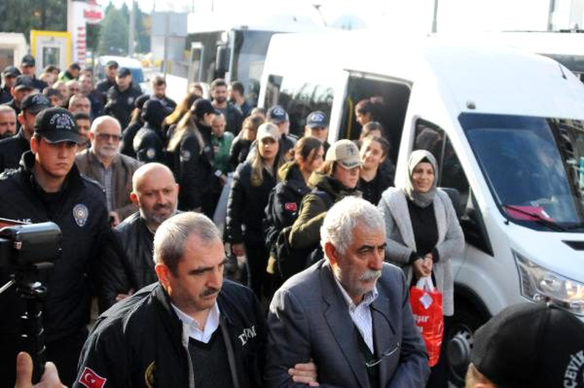 Terör propagandası operasyonunda 22 kişi adliyede