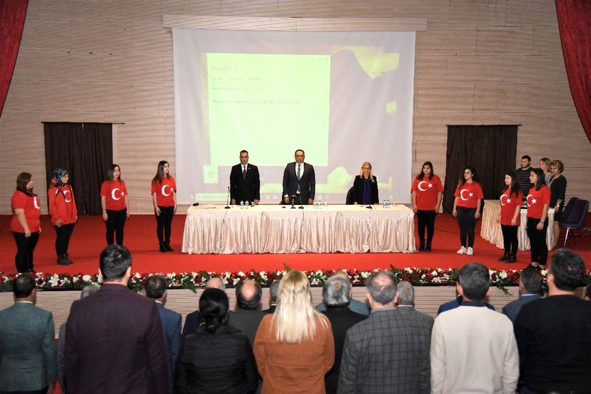 Toroslar Belediye Meclisi, \'Engelliler Günü\'ne işaret diliyle dikkat çekti
