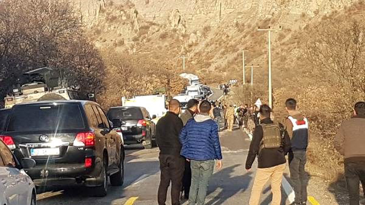 Tunceli\'de askerleri taşıyan zırhlı araç devrildi: 13 yaralı (2) - Yeniden