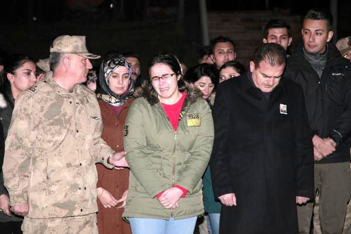 Uzman çavuş, bomba atar mühimmatının patlaması sonucu şehit oldu(2)