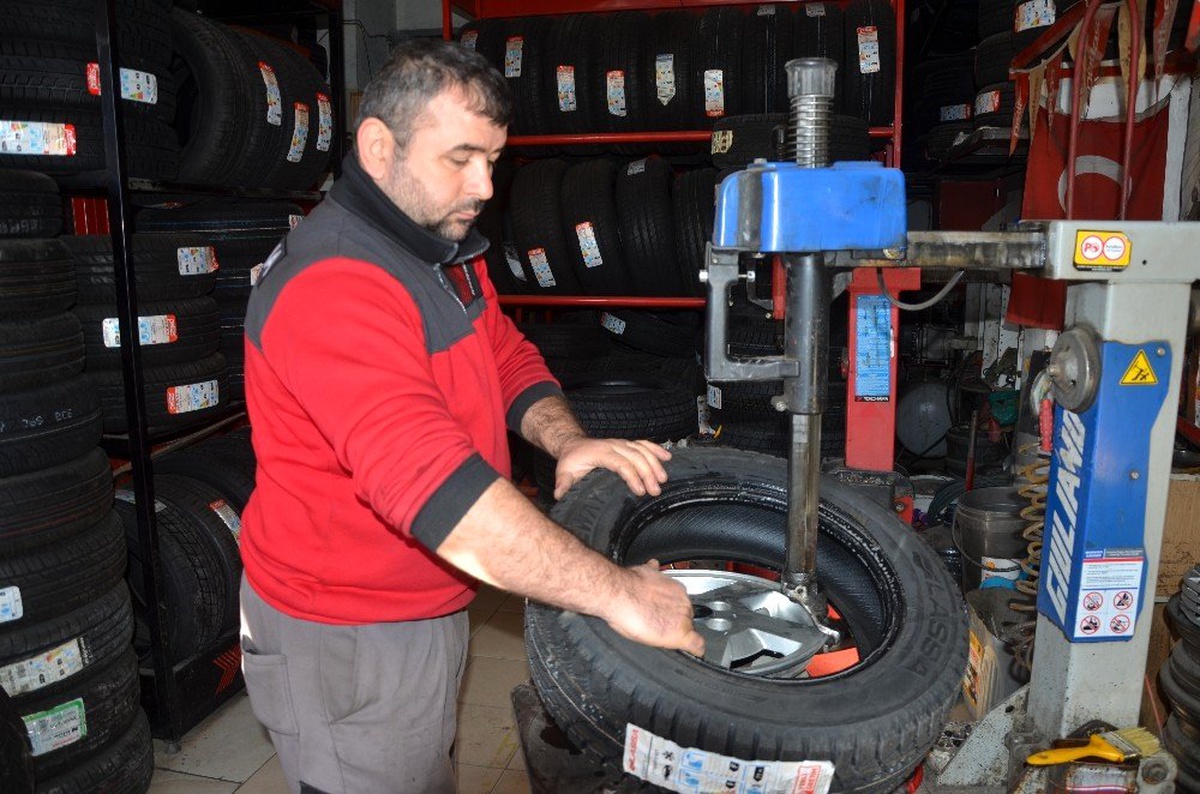 Uzmanlar uyardı: "4 mevsim lastikler kış kullanımına uygun değil"