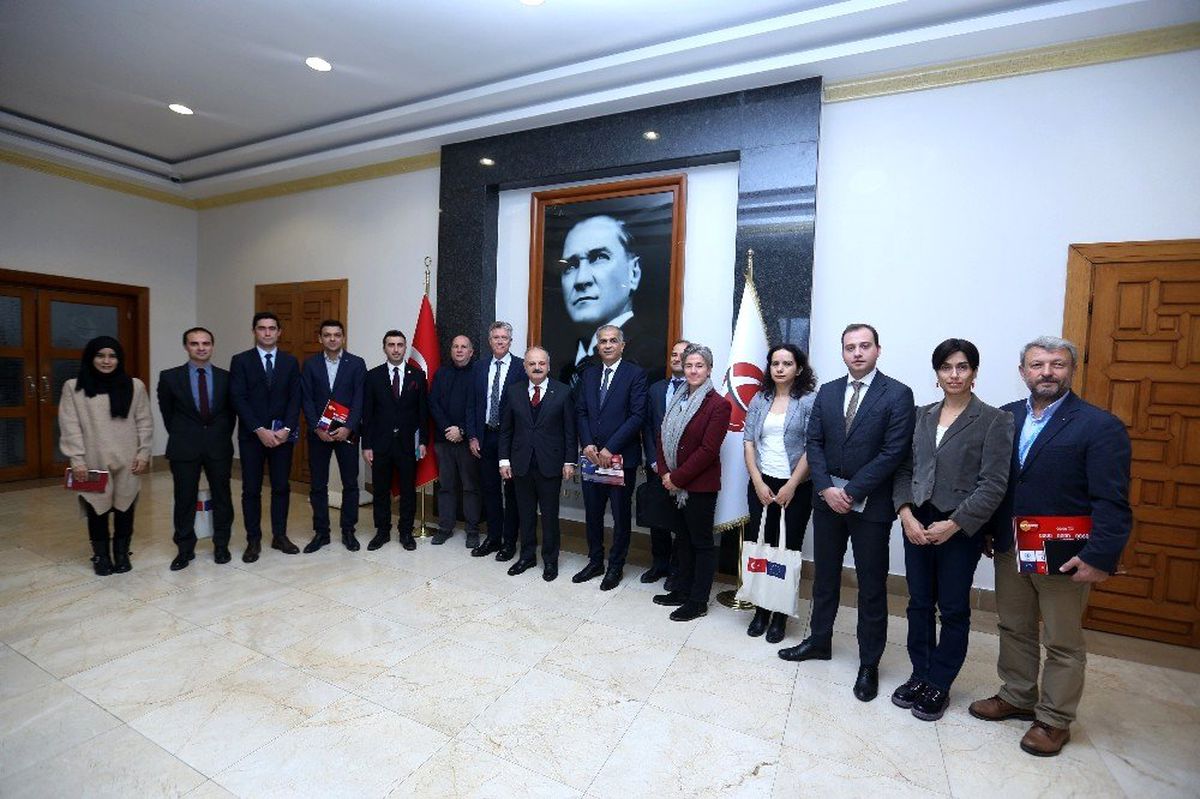 Vali Çakacak insani yardım kuruluşlarının temsilcilerini kabul etti