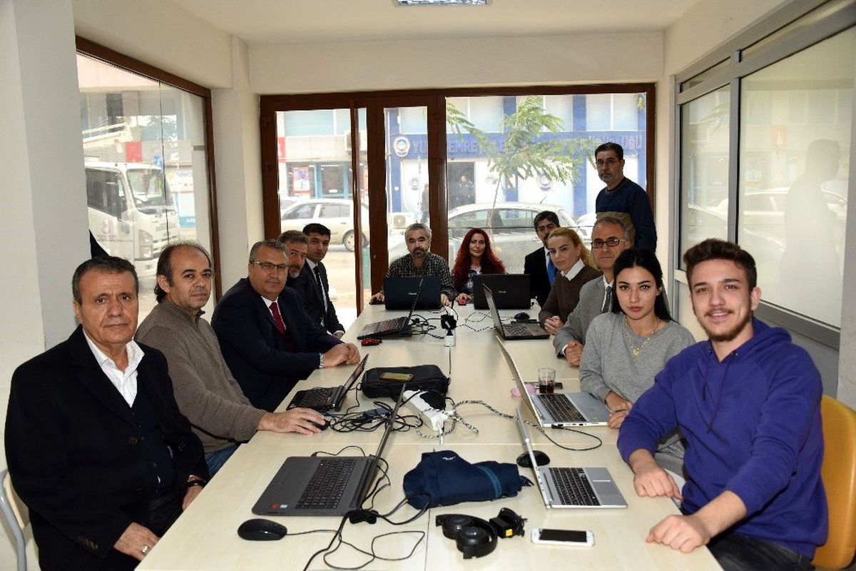 Yunusemreli kadınlar grafik tasarım öğrenecek