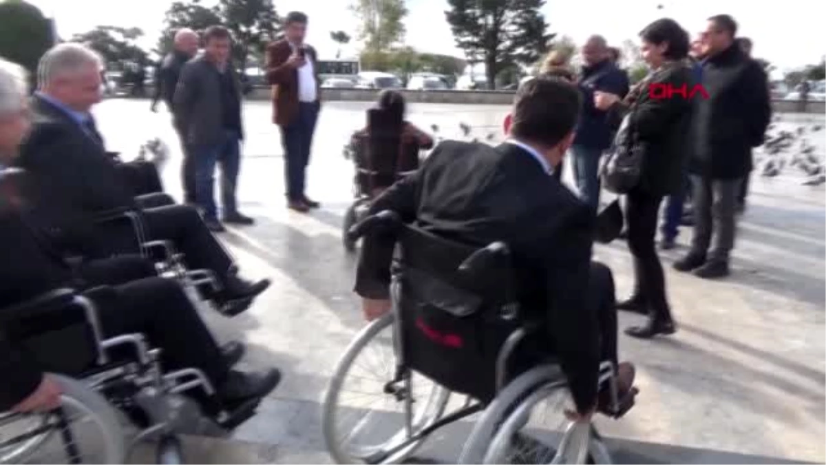 Zonguldak parti başkanları tekerlekli sandalye ile gezdi