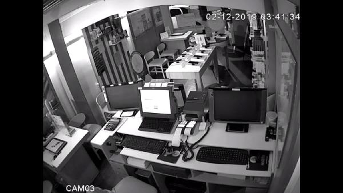27 saniyede hırsızlık güvenlik kamerasında