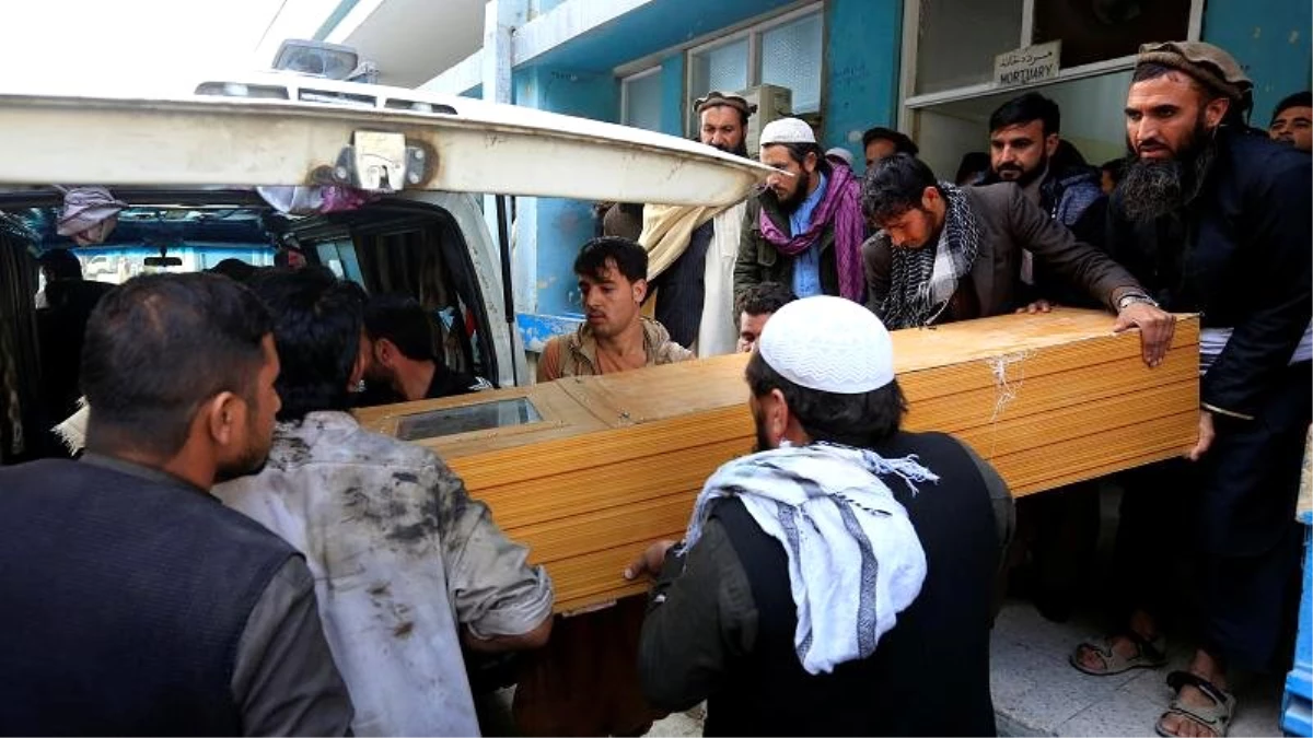 Afganistan\'da Japon yardım kuruluşunun aracına saldırı: 6 ölü