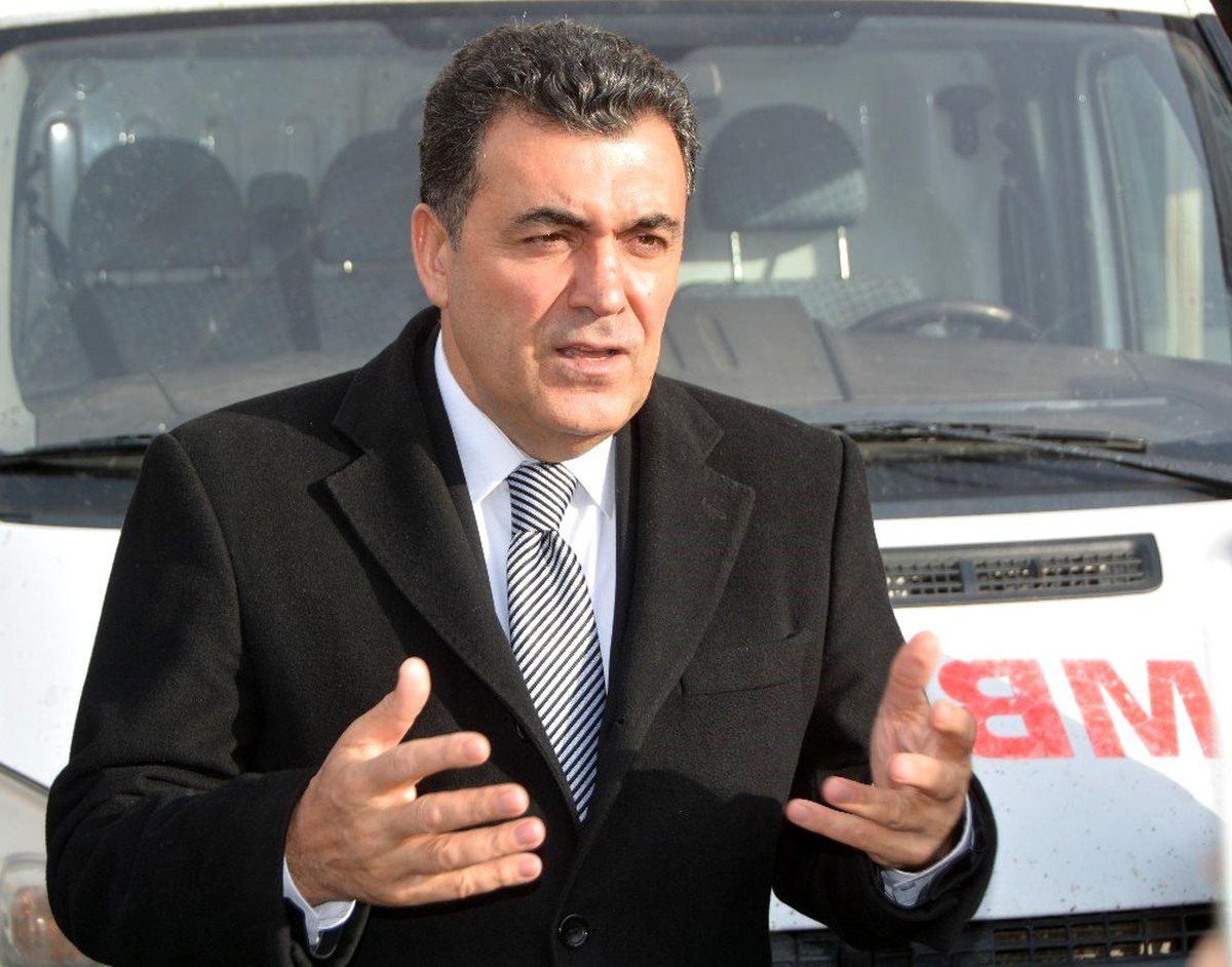 Ardahan Belediyesi\'ne ambulans hibe edildi
