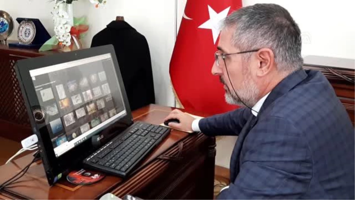 Ardahan Üniversitesi Rektörü Prof. Dr. Biber AA\'nın "Yılın Fotoğrafları" oylamasına katıldı