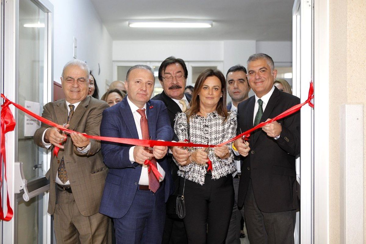 AÜ\'de Histoloji ve Embriyoloji Araştırma Laboratuvarı açıldı