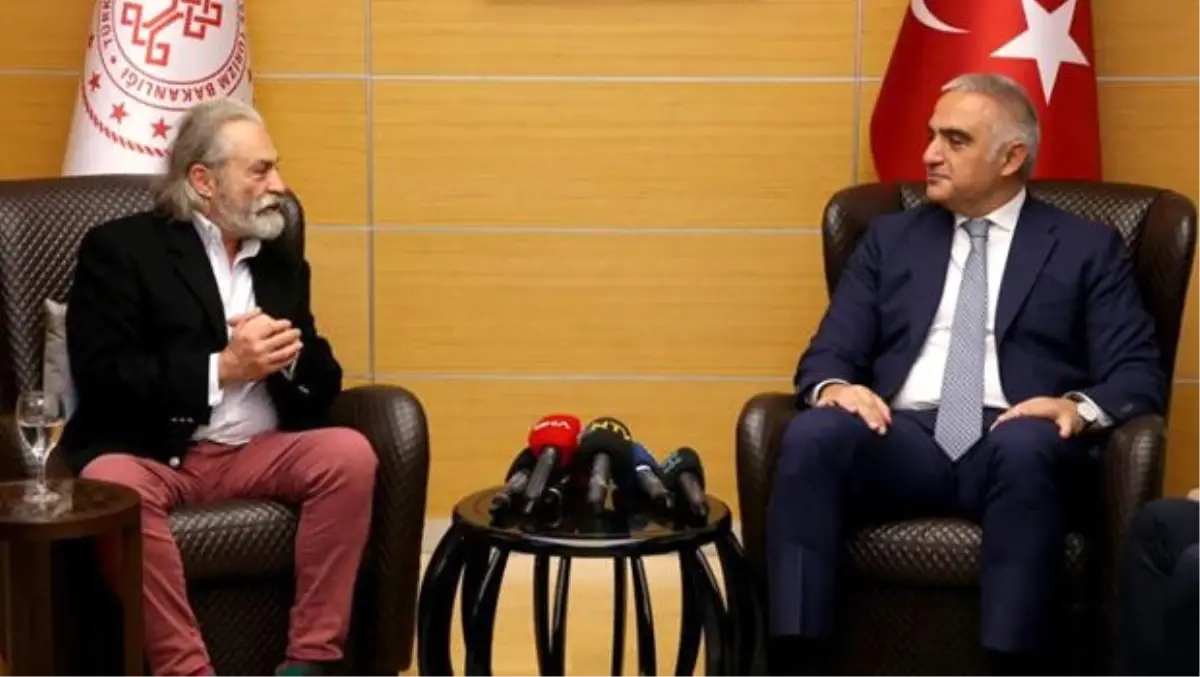 Bakan Ersoy, Haluk Bilginer ile bir araya geldi