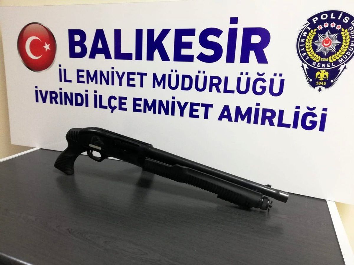 Balıkesir\'de 5 silah ele geçirildi