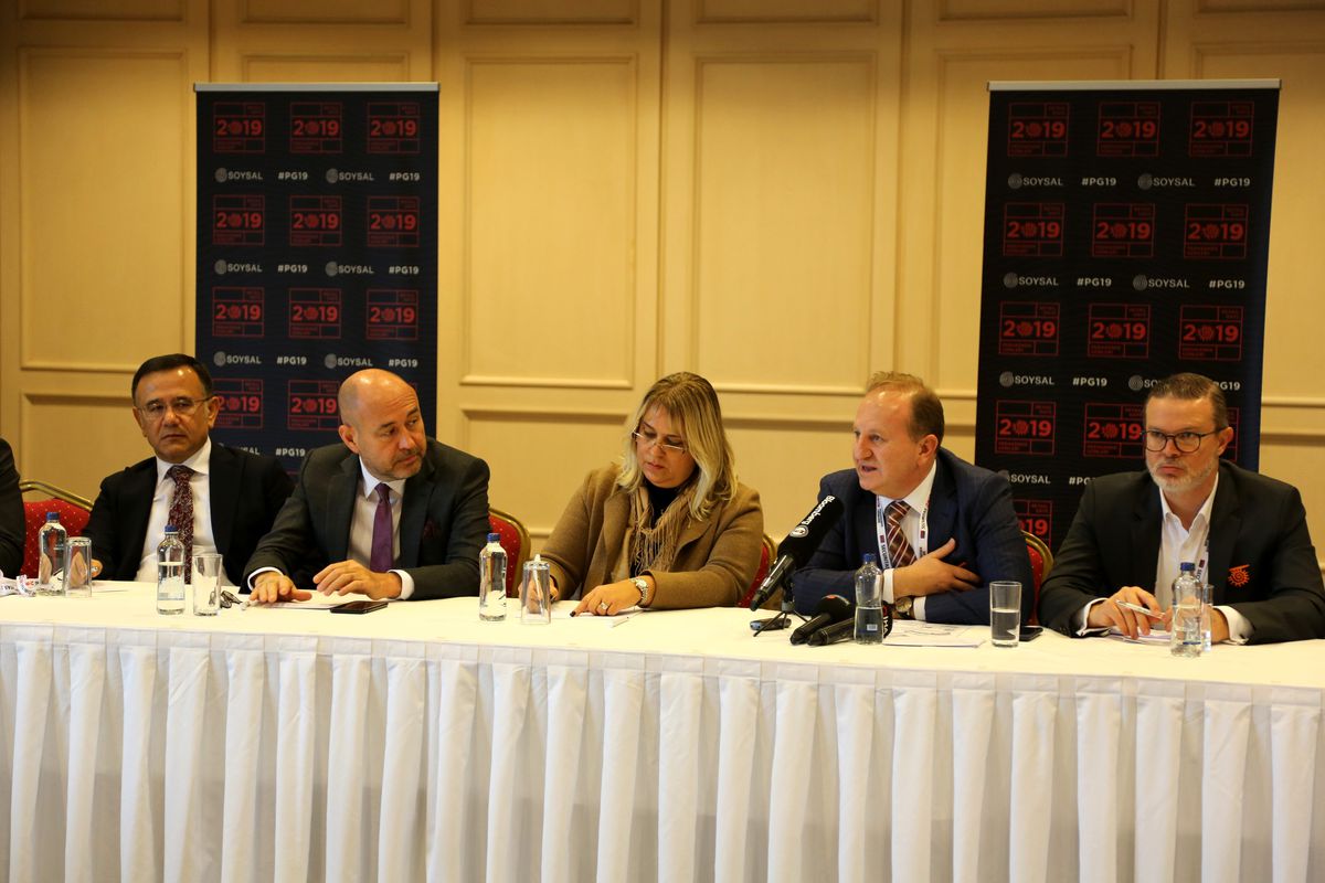 Başkan Yıldırım Engelliler günü özel programında engellilerle buluştu