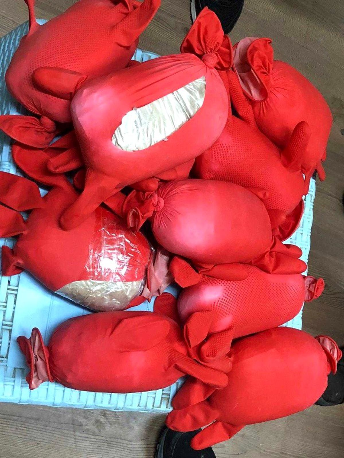 Bitlis\'te bir şahsın üzerine gizlenmiş 5 kilo 616 gram eroin ele geçirildi