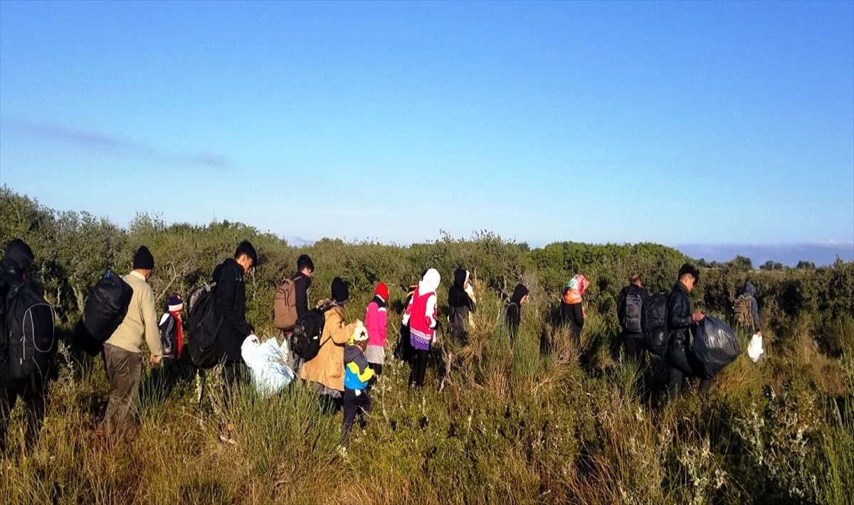 Çanakkale\'de 180 düzensiz göçmen yakalandı