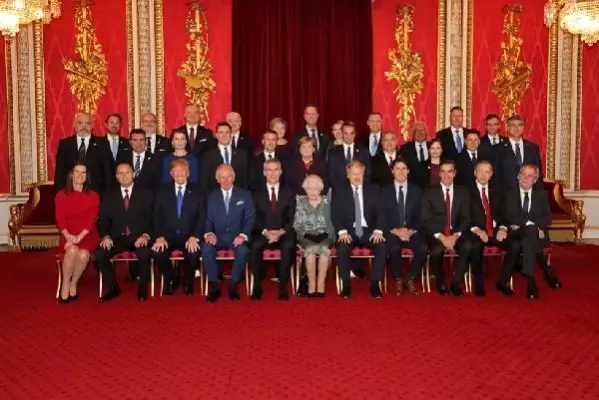 Cumhurbaşkanı Erdoğan, Buckingham Sarayındaki resepsiyona ...