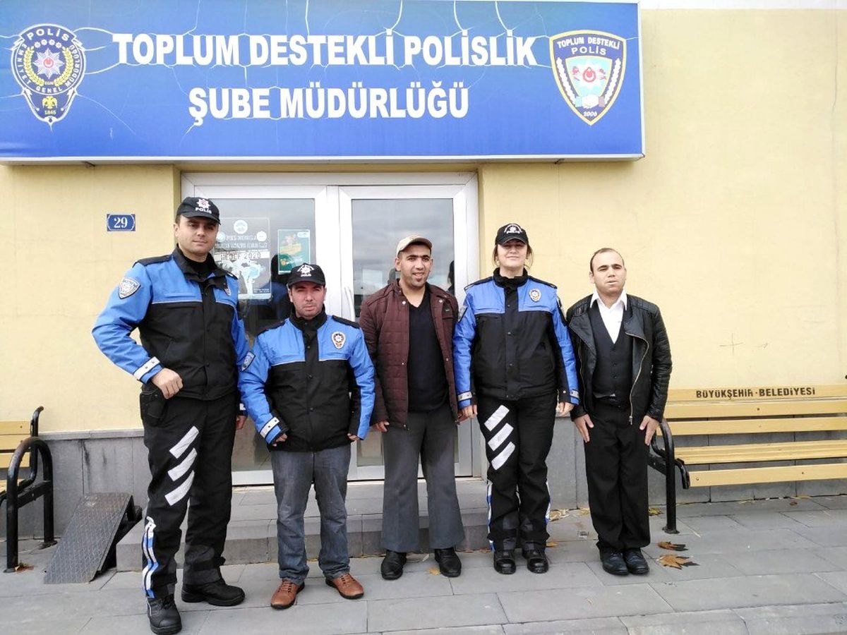 Engelli Gökmen\'in polis olma hayallerini Toplum Destekli Polisler gerçekleştirdi
