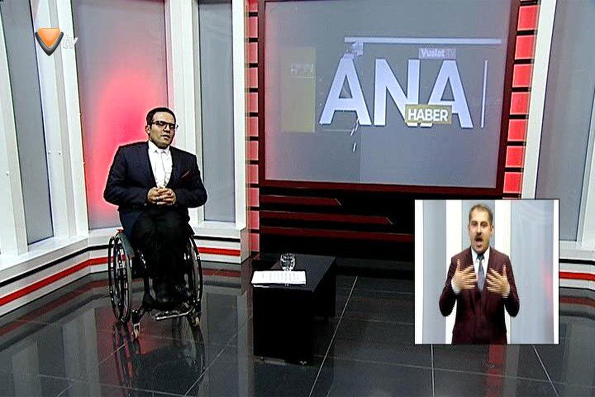 Engelli şahıs ana haber bültenini sundu