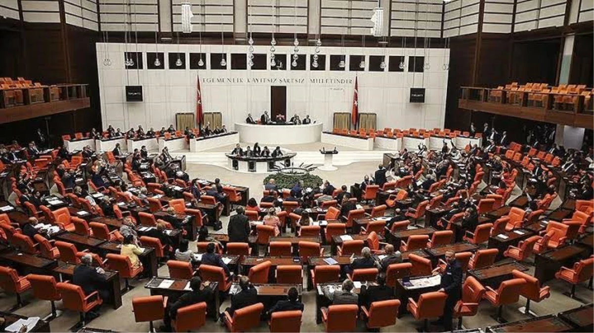 Erdoğan\'ın veto edip Meclis\'te gönderdiği "filtre" yasası yoğun tartışmalara neden oldu