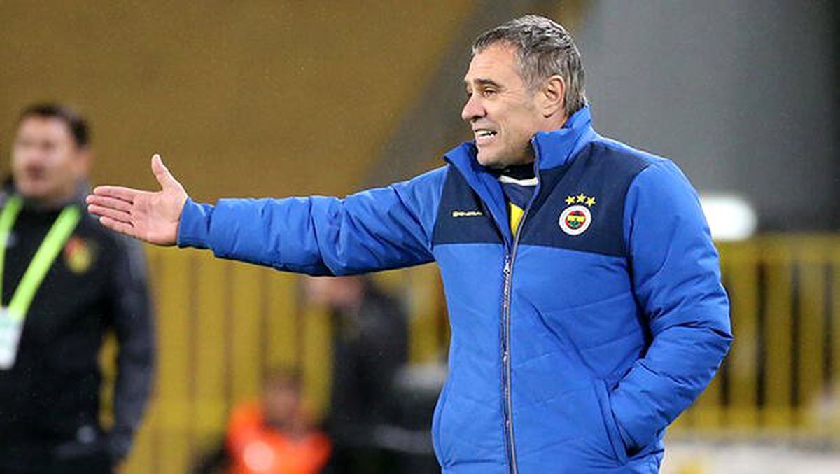 Fenerbahçe Teknik Direktörü Ersun Yanal\'dan sert çıkış!