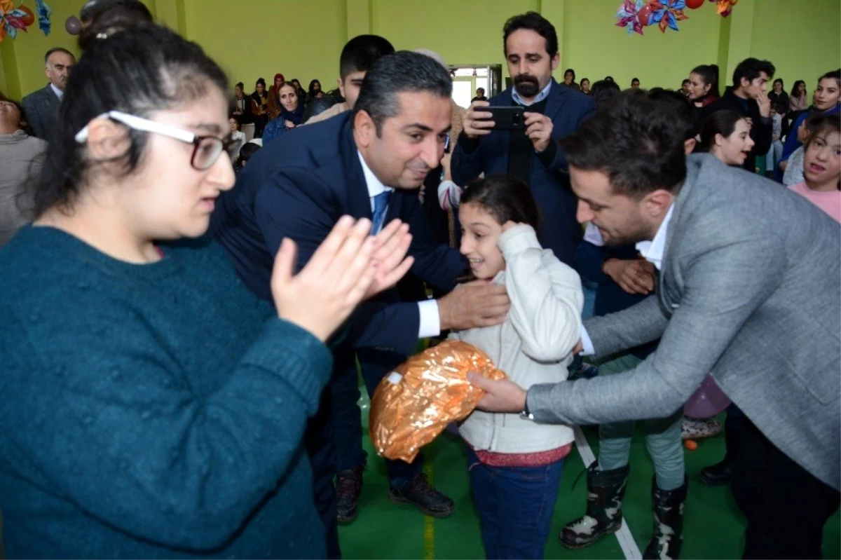 Hakkari\'de "Elimi Tutsan Engelimi Unutsam" etkinliği