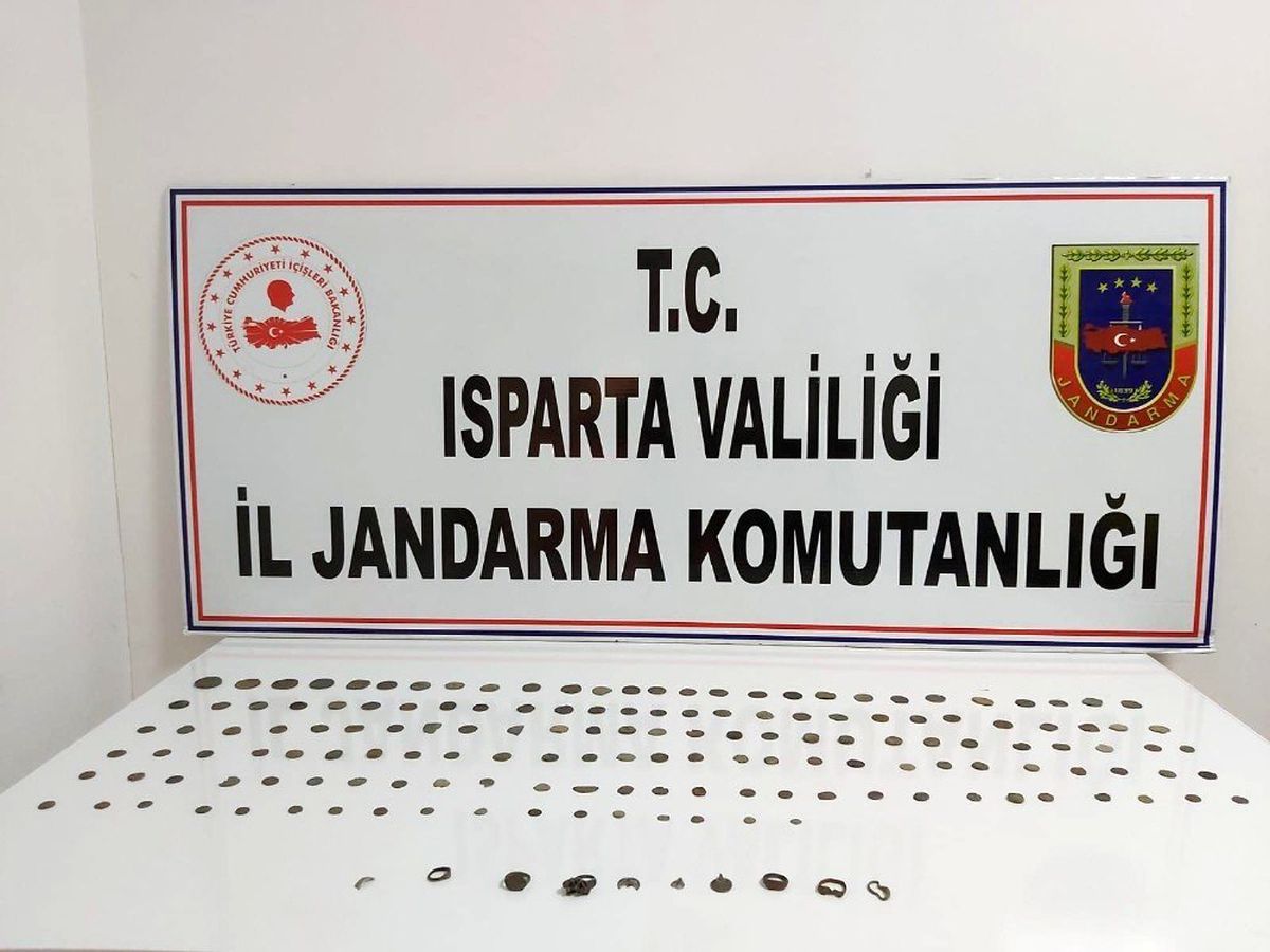 Isparta\'da 162 parça tarihi eser geçirildi