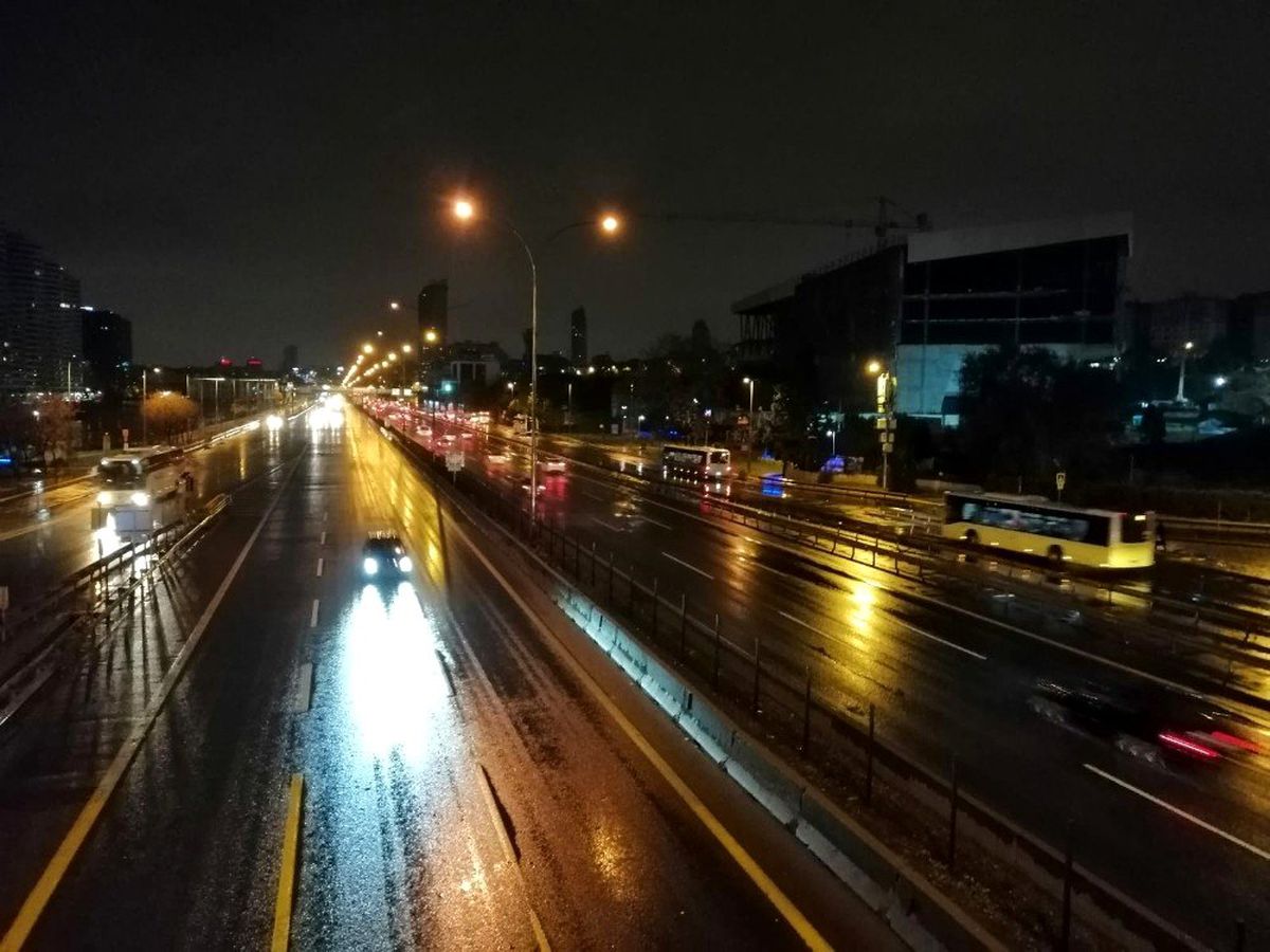 İstanbul\'da yağmur etkili oluyor