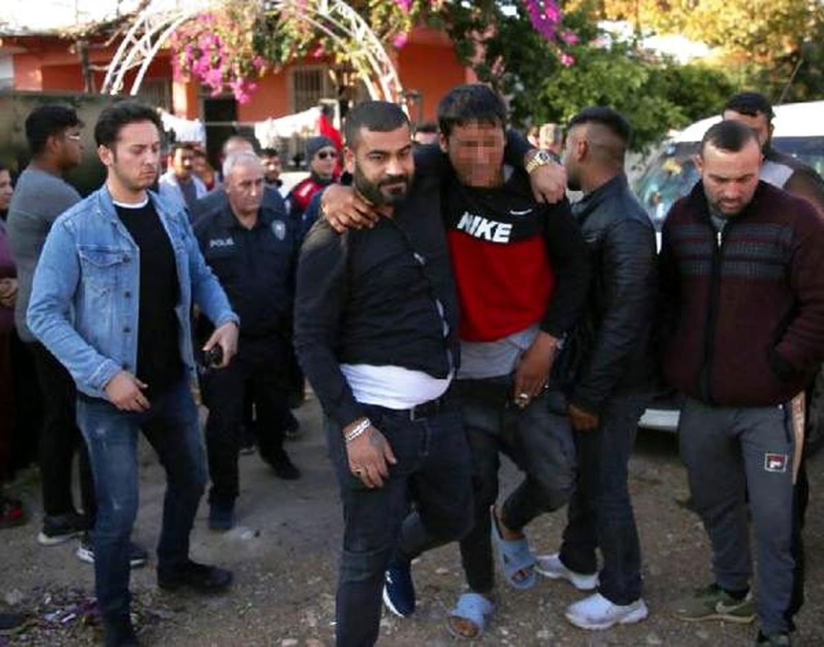 Kamyonet çaldı, kendini eve kilitledi