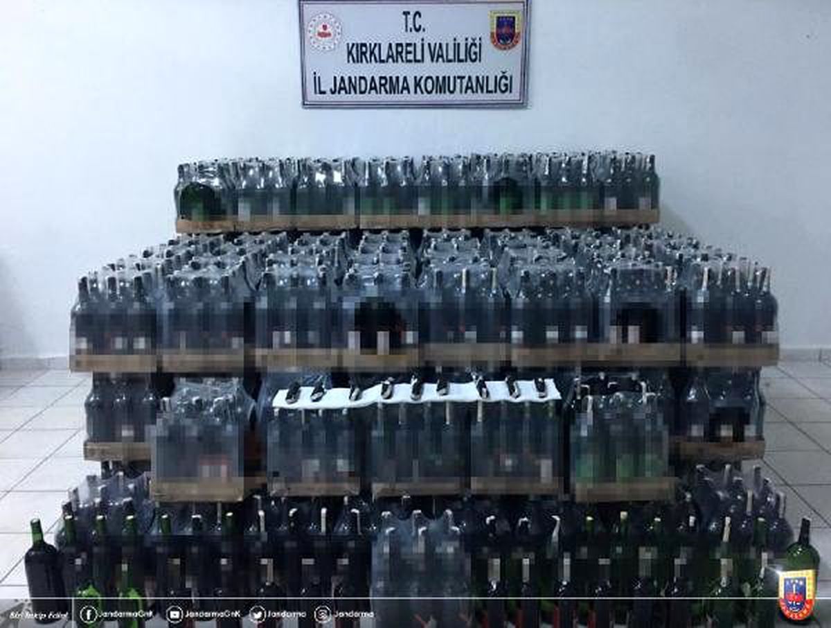 Kırklareli\'de 3 bin 281 litre sahte içki ele geçirildi