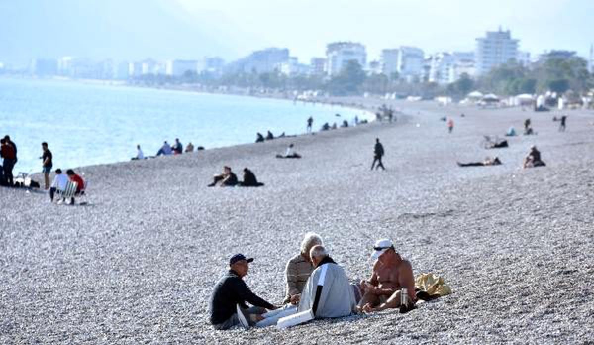 Kış güneşinde deniz keyfi