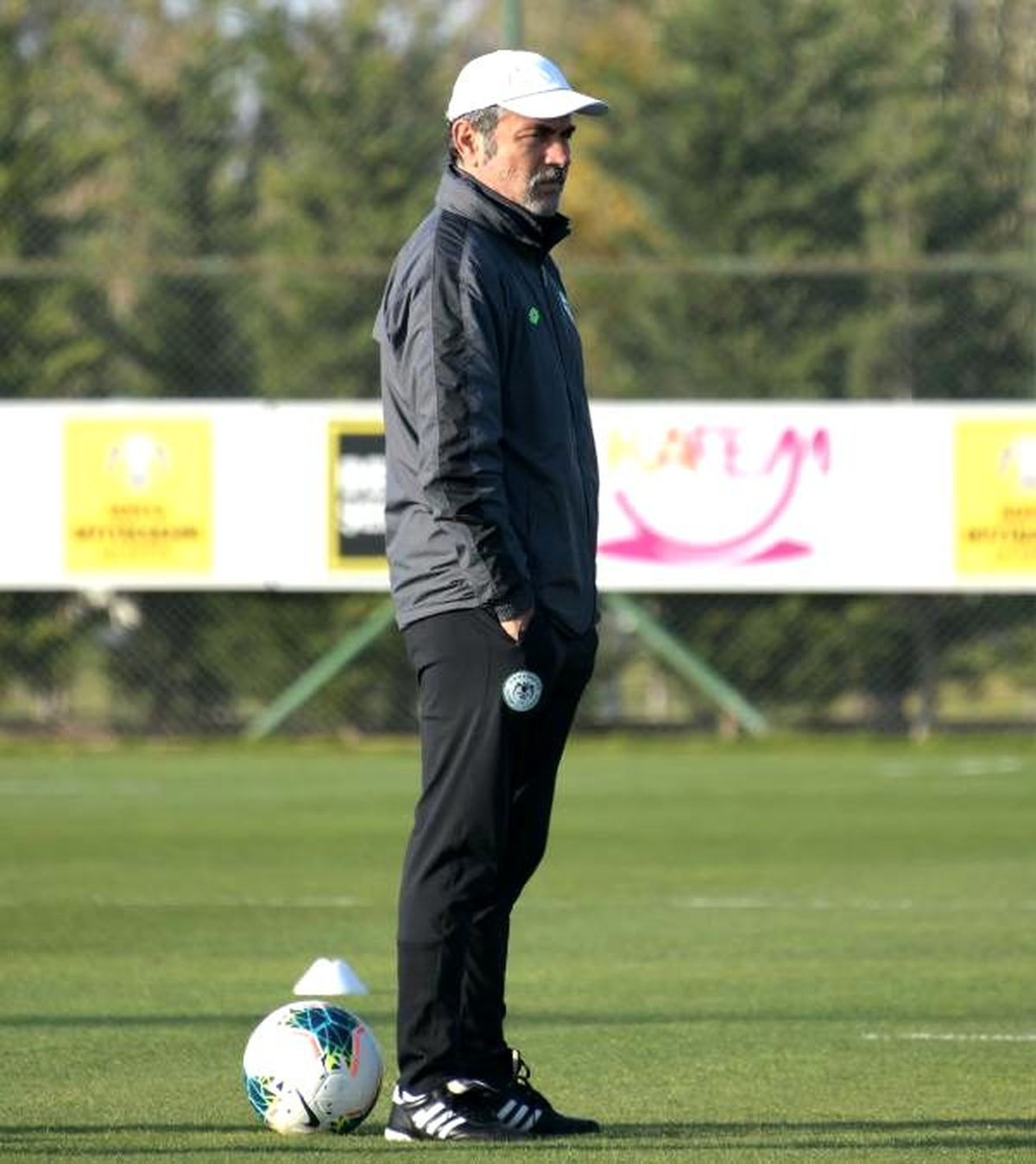 Konyaspor\'dan Aykut Kocaman\'a destek