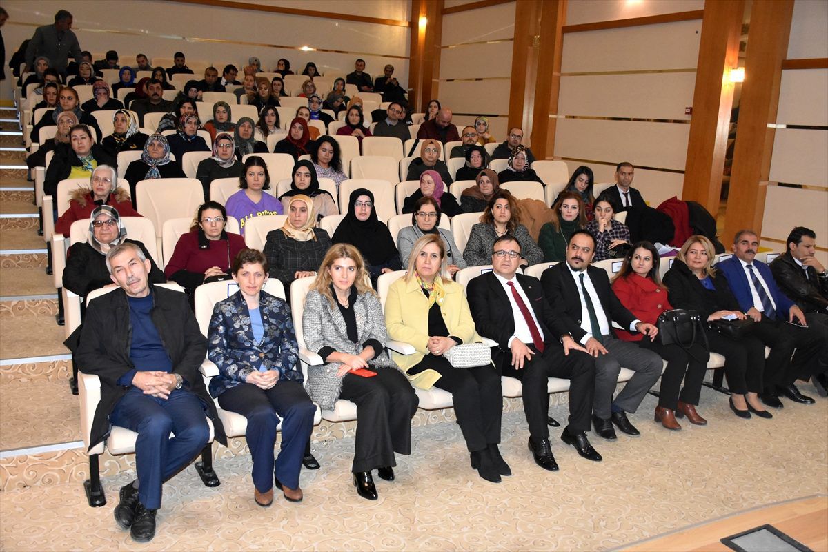 Malatya\'da "Kanserle Mücadelede Elimizde Neler Var" paneli düzenlendi