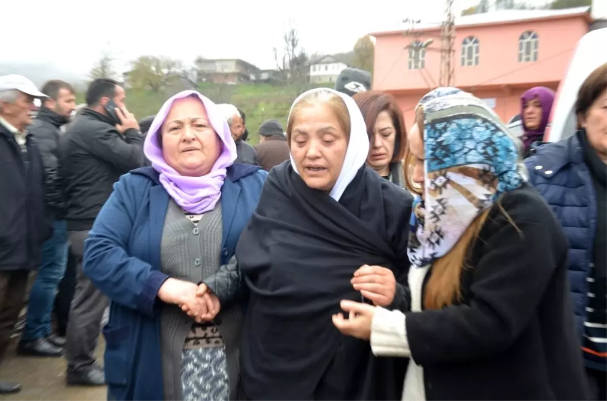 Öldürülen Ceren\'in annesinin feryadı yürekleri dağladı